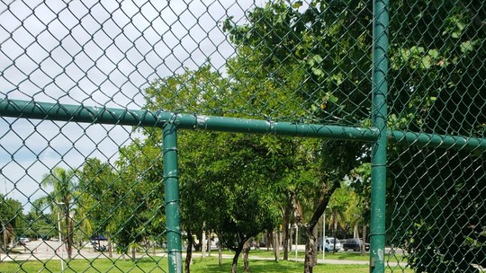 Campo no Parque dos Patins, na Lagoa, apresenta problemas meses após reforma