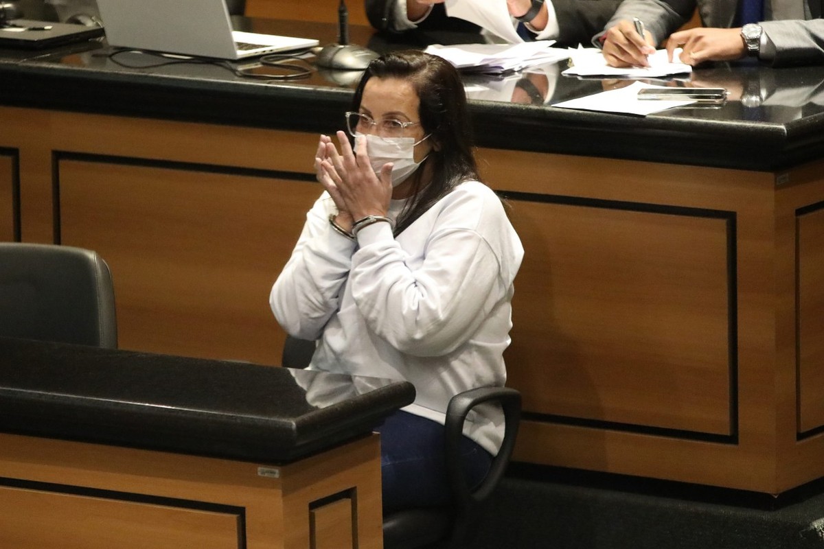 Madrasta acusada de envenenar enteados não esboça reação ao saber que ...