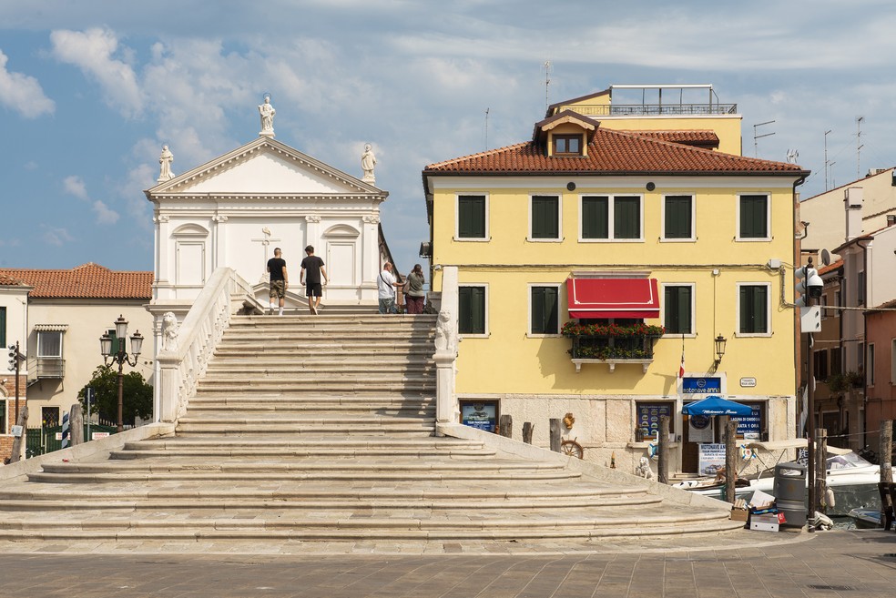 Vista da Piazzetta Vigo e da ponte de Vigo Bridge, em Chioggia, na Itália  — Foto: Susan Wright/The New York Times