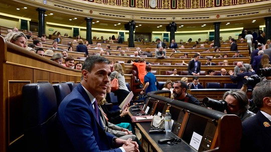 Direita não consegue formar governo na Espanha e abre chance para Sanchéz, que cria 'linha vermelha' para catalães
