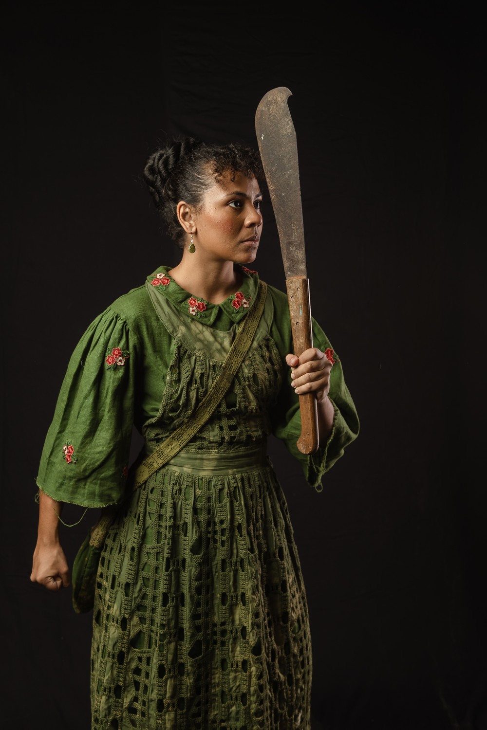 Adaptação teatral de 'Torto arado' chega ao Rio em montagem musical ...