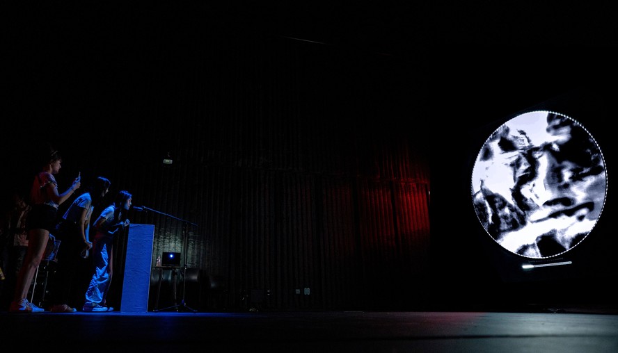 Festival de arte explora 'alucinações' da inteligência artificial em ...