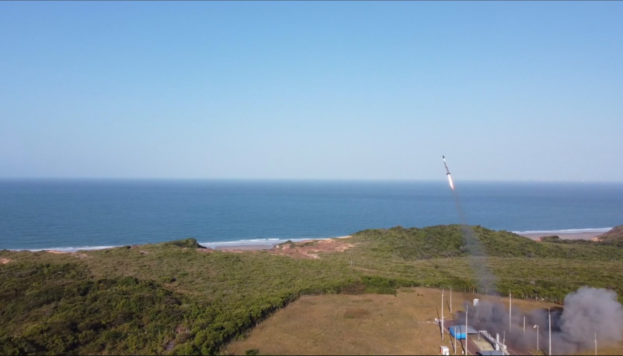 Foguete sul-coreano desvia de rota no Maranhão e tem voo interrompido pela FAB após 35 segundos; veja o vídeo - QTU Questões do Universo