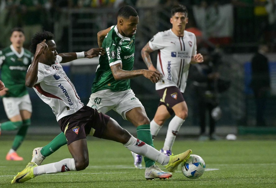 Allan brilhou na goleada do Palmeiras