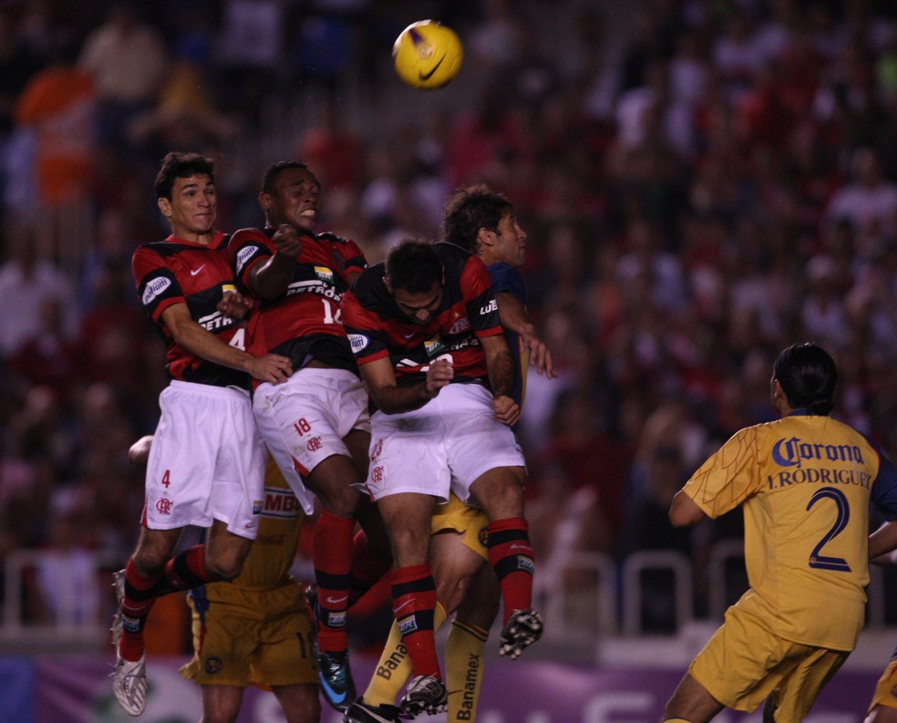 Flamengo after the shocking defeat against Mexican America in 2008 - Photography: Alexander Casiano