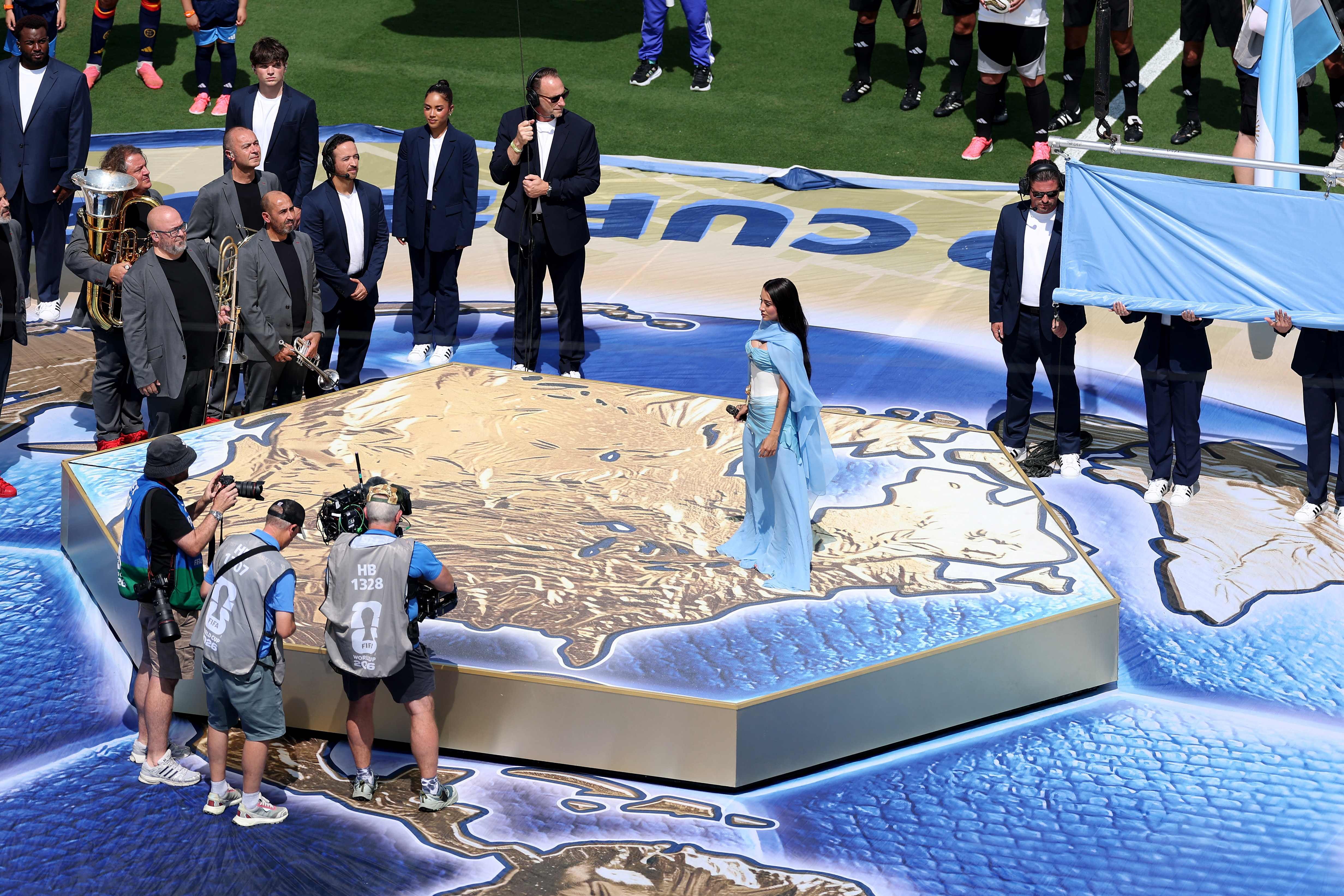 Cantora Argentina María Becerra fará show em final da Copa do Mundo