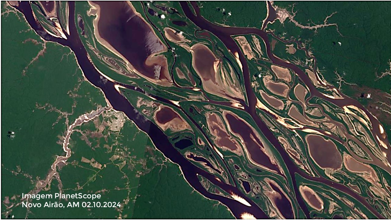 Novo Airão: cidade do Amazonas que sofreu com a seca e o porto teve que ser fechado - Imagem: SCCON / PlanetScope