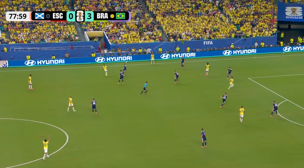 Passe decisivo de Neymar; aos 33 minutos, aciona Vinicius Jr — Foto: Reprodução