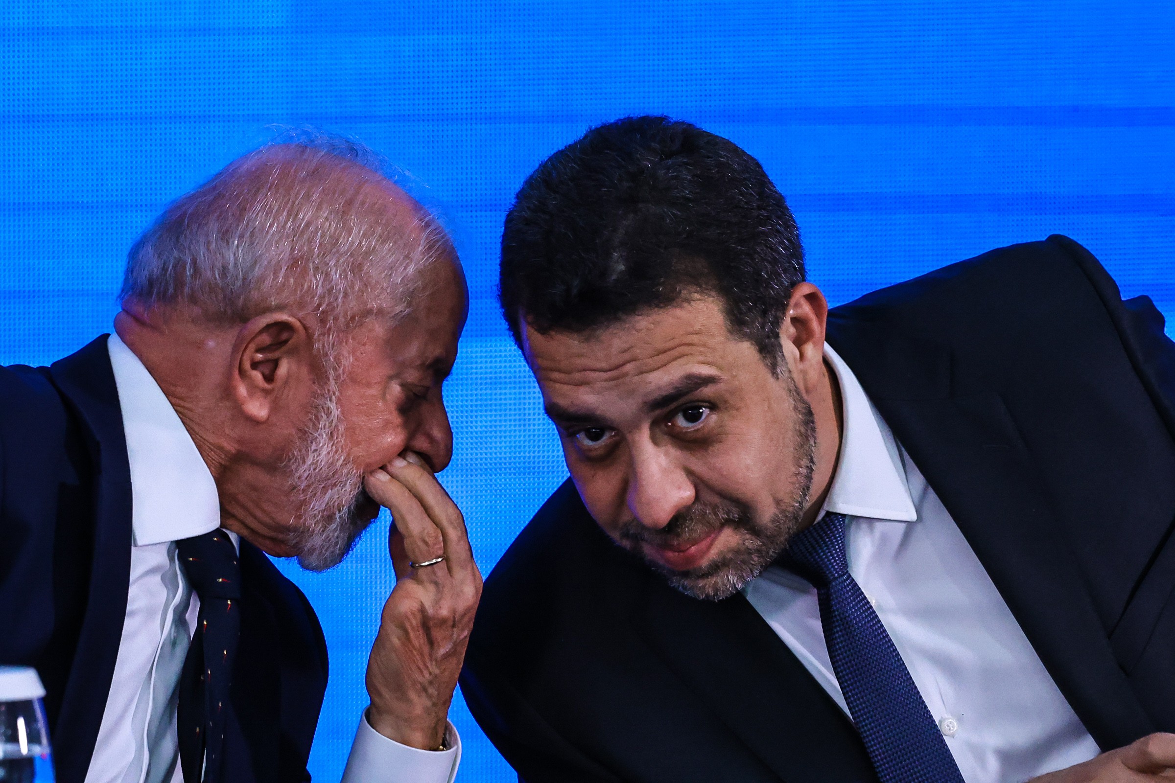 Boulos diz que governo espera aprovação da PEC 6x1, bandeira eleitoral de Lula, antes do pleito - QTU Questões do Universo