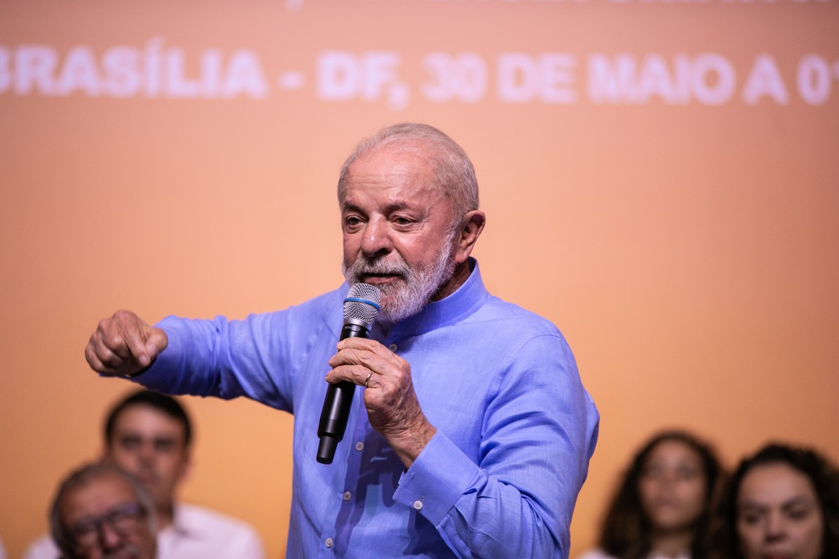 Lula critica possíveis sanções dos EUA a Moraes e dispara: “Eles matam gente lá dentro e lá fora”