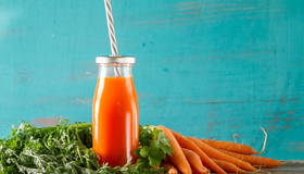 Os grandes benefícios de tomar suco de cenoura (todos os dias)