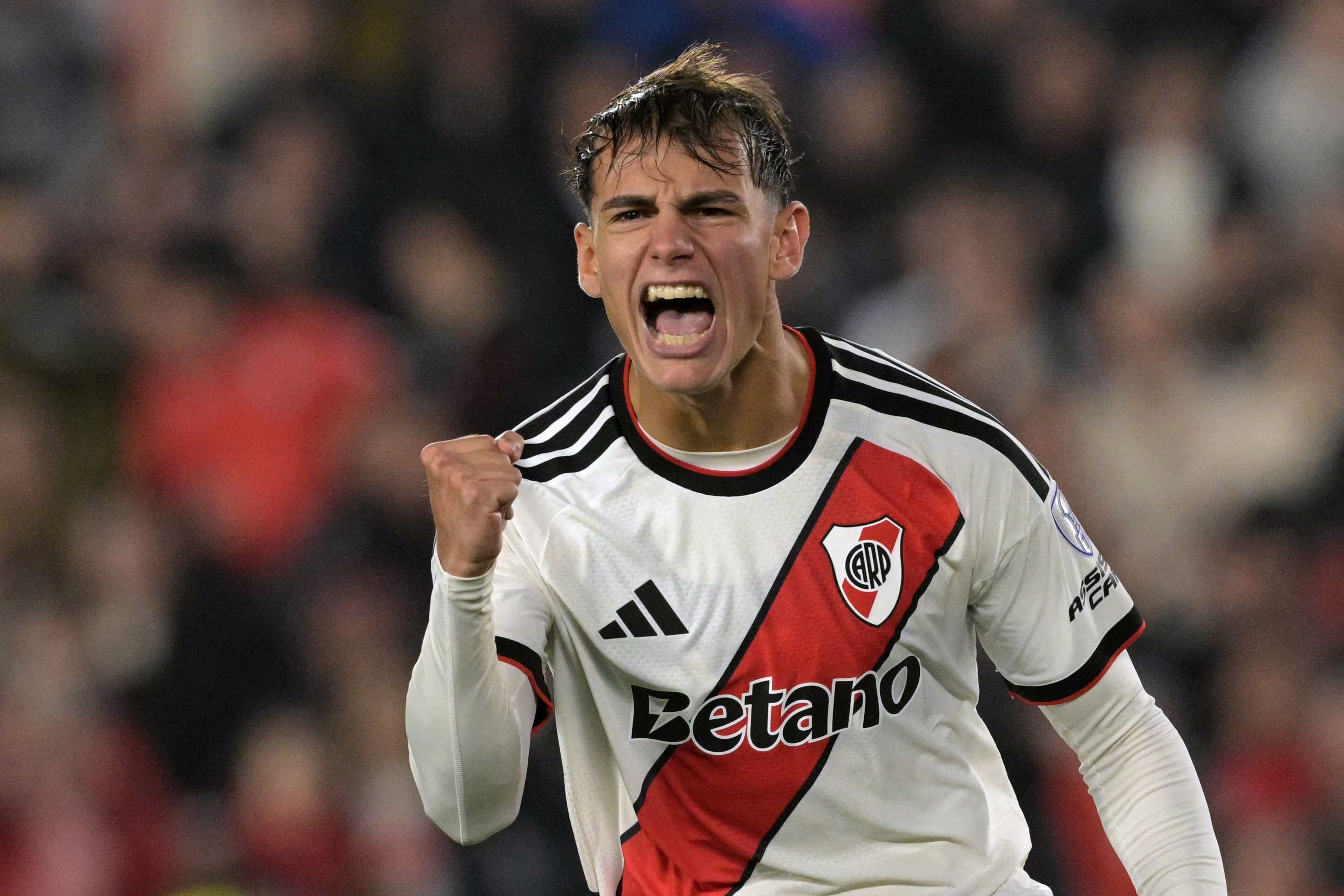 Entenda por que Flamengo e River destoam de valor pago por Joaquín Freitas - QTU Questões do Universo
