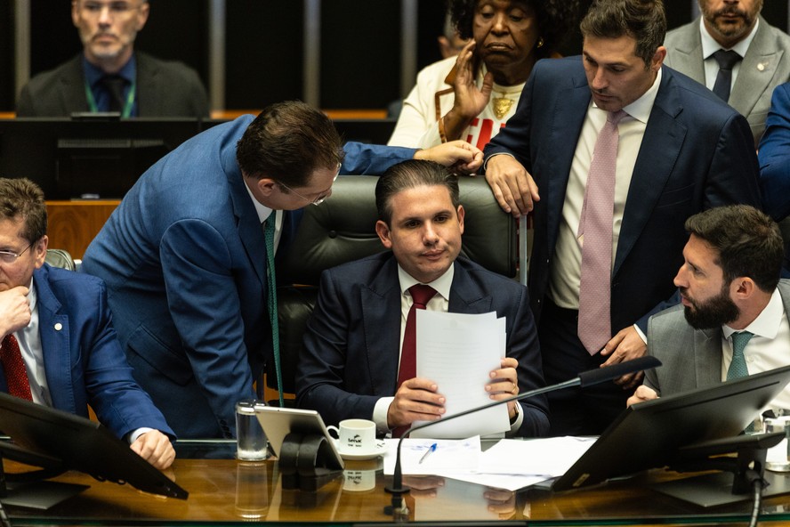 Câmara rejeita proposta do PL para votar escala 4x3