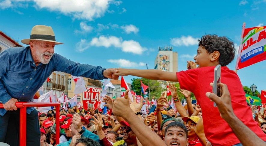 Quantos votos Lula precisa 'virar' de Flávio Bolsonaro para vencer no domingo