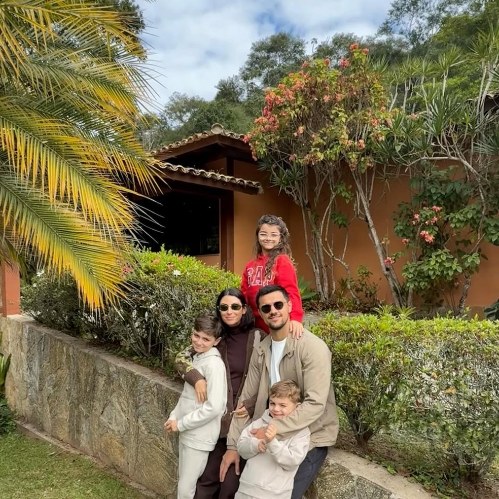 Felipe Simas comentou fala polêmica sobre Mariana Uhlmann deixar profissão — Foto: Reprodução Instagram