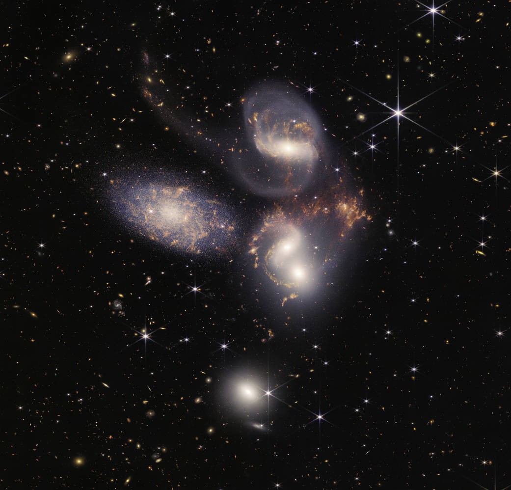 Quinteto de Stephan (um grupo de cinco galáxias na constelação de Pégaso), fotografada pelo Telescópio James Webb — Foto: Telescópio James Webb/Nasa