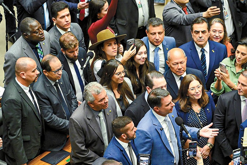 Com novos senadores da direita, ‘bancada do impeachment’ de ministros do STF chega a 50 integrantes