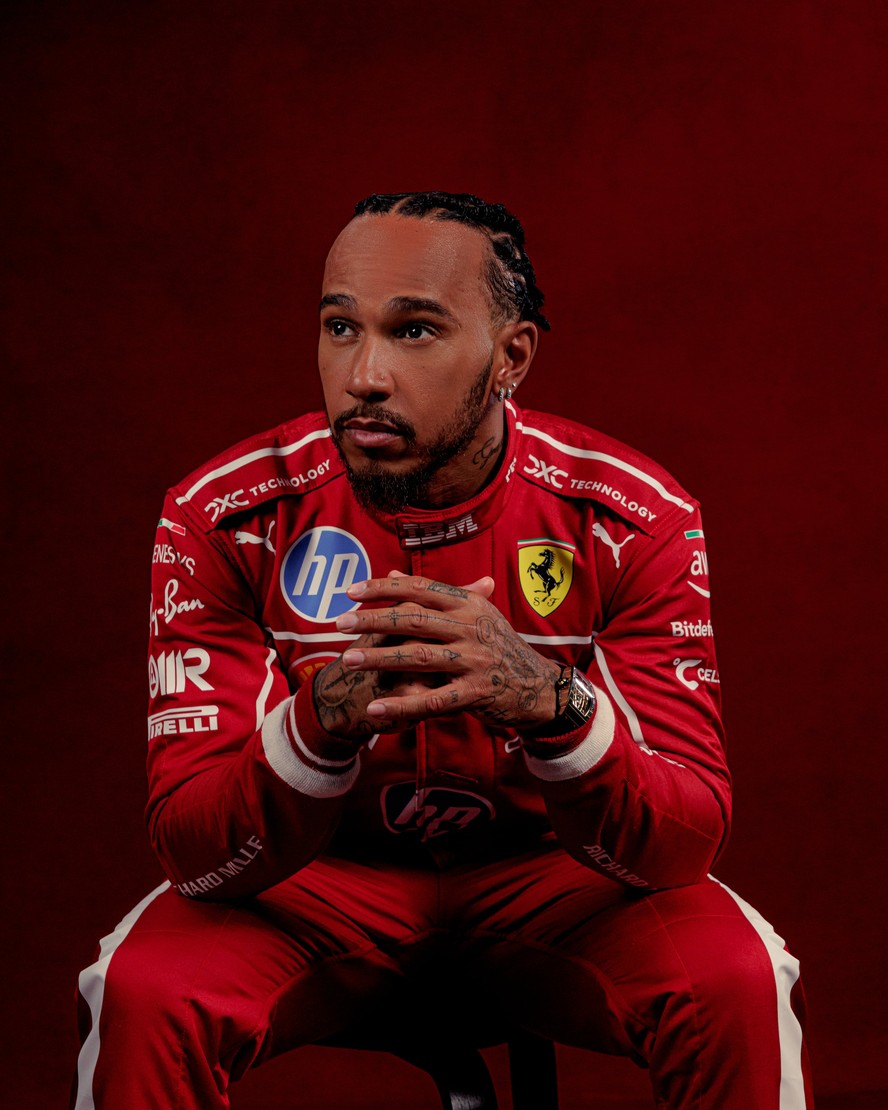 Affiche Encadrée Lewis Hamilton 2025 - Signature Numérique - Cadre Bois Noir 33x24 Cm - Collection Lap Legends