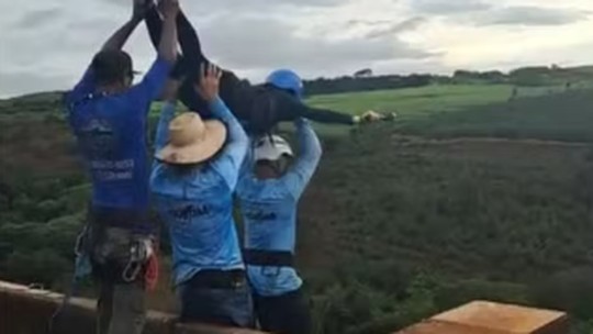 Rope jump: instrutores relataram 'apagão' ao lançarem jovem sem cordas de ponte em SP, diz delegada Rope jump: instrutores relataram 'apagão' ao lançarem jovem sem cordas de ponte em SP, diz delegada