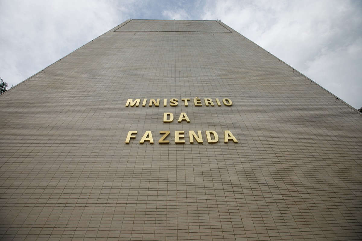 Alerta Urgente: Metas Fiscais de 2026 Impossíveis e Risco de Colapso Fiscal, Aponta Estudo do Senado