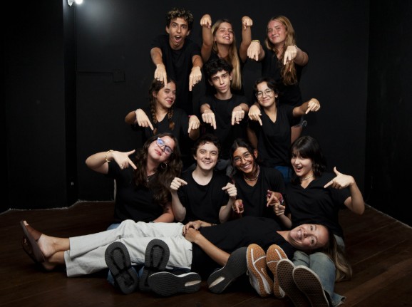 Os Pedros: alunos do Colégio Pedro II dão lição de teatro de improviso