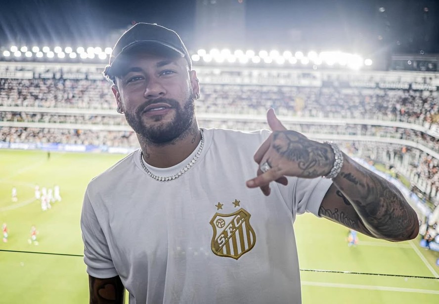 Neymar em visita a Vila Belmiro