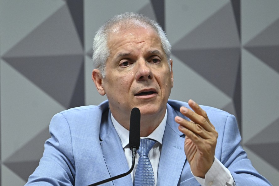 Alessandro Stefanutto em depoimento na CPI do INSS no Senado