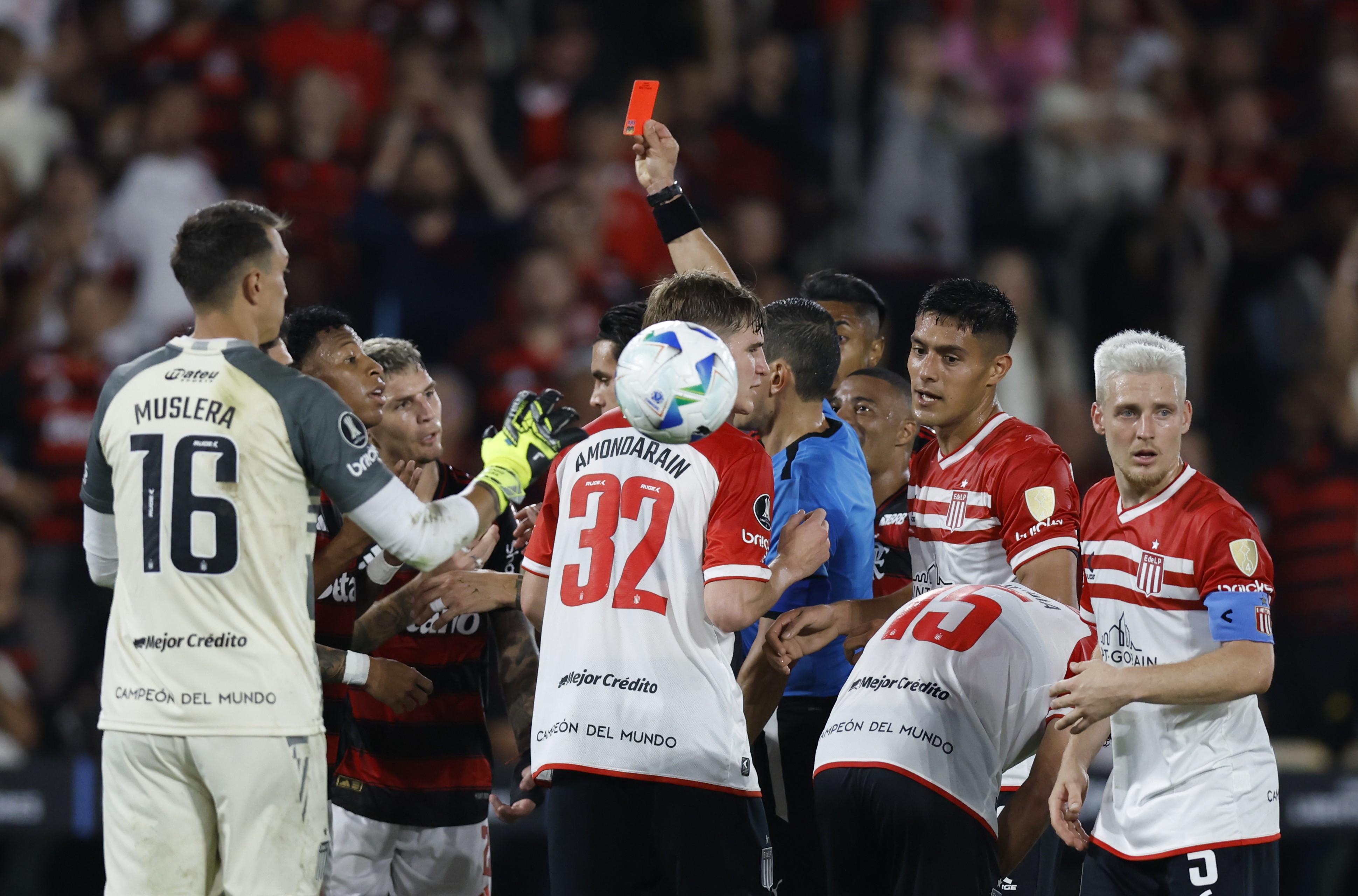 Protocolo Plata: Conmebol e Fifa usam brechas para liberar jogadores suspensos