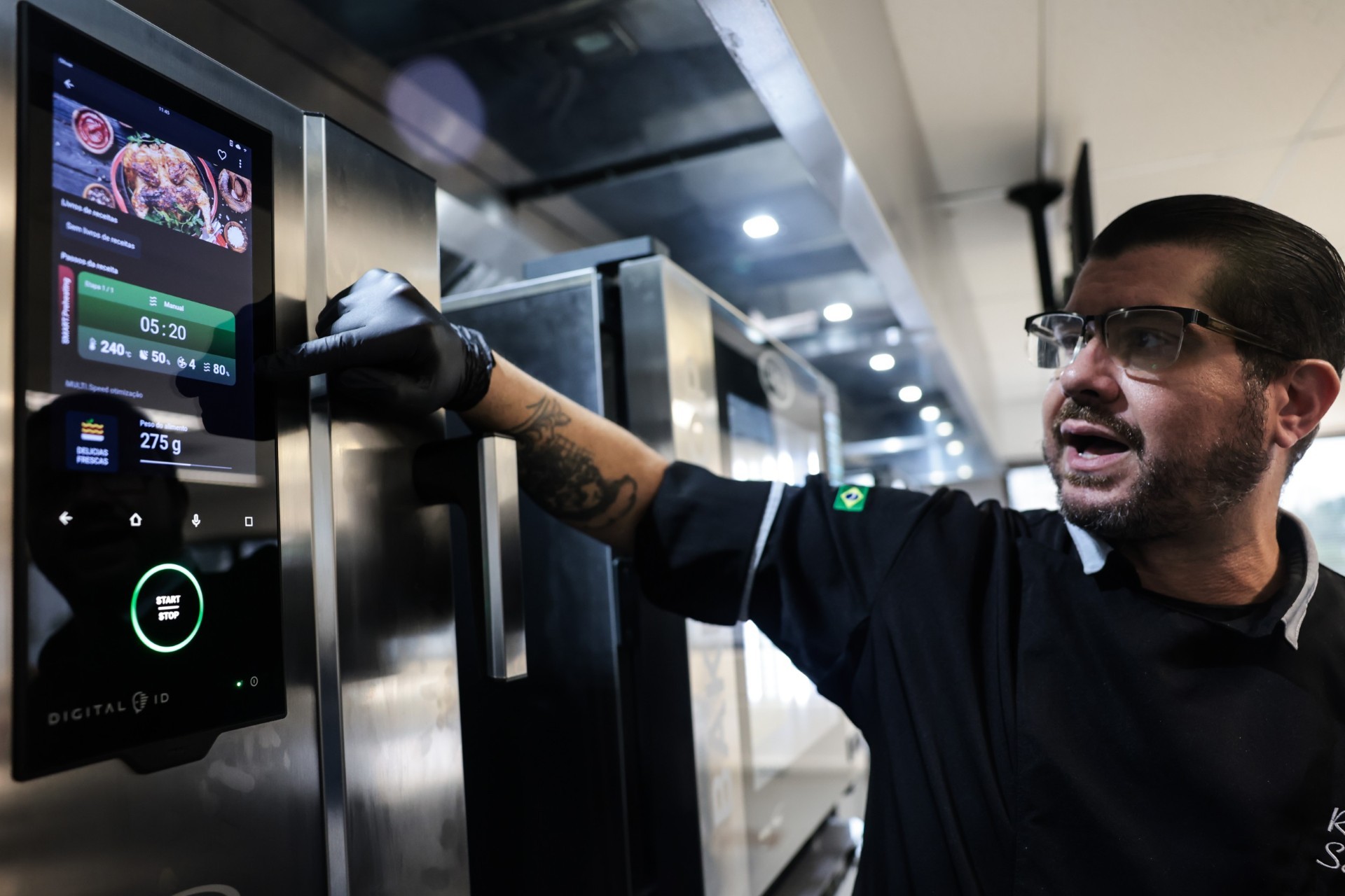 Comida tecnológica: fornos inteligentes, robôs e 'geladeiras quentes' mudam rotina das cozinhas