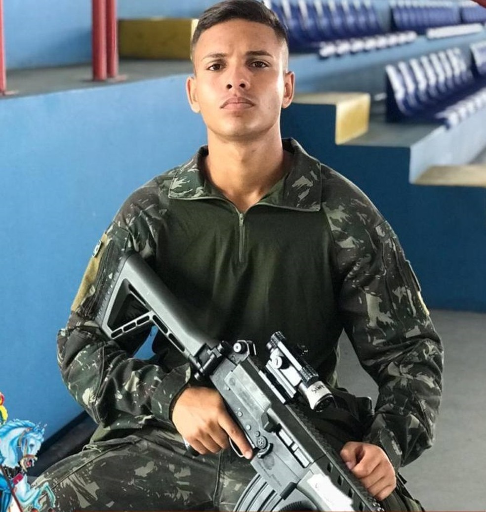 Quase morri duas vezes', diz brasileiro convocado pelo Exército de