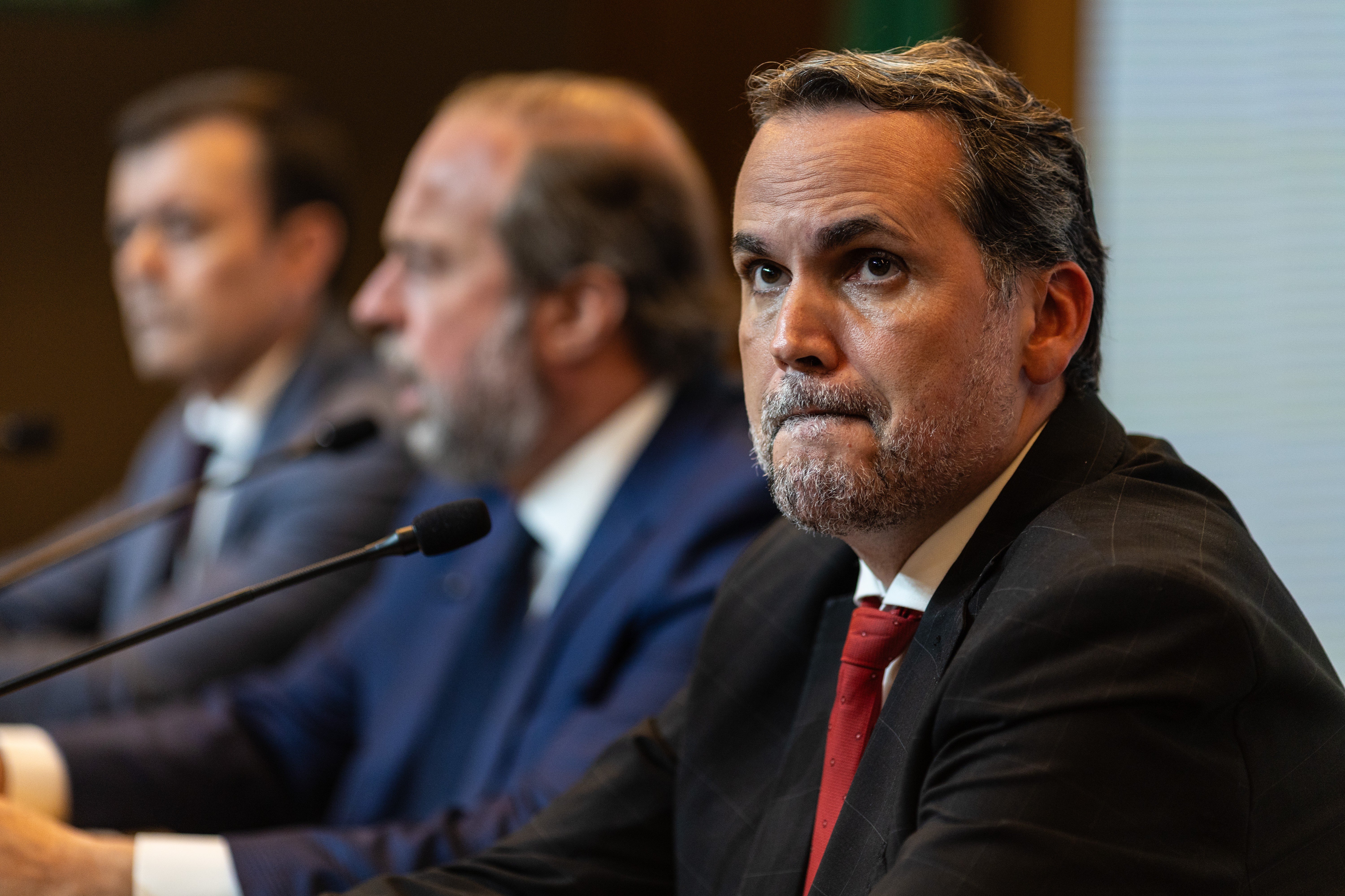 Governo vai estabelecer subsídio de R$  0,44 por litro de gasolina, diz ministro do Planejamento