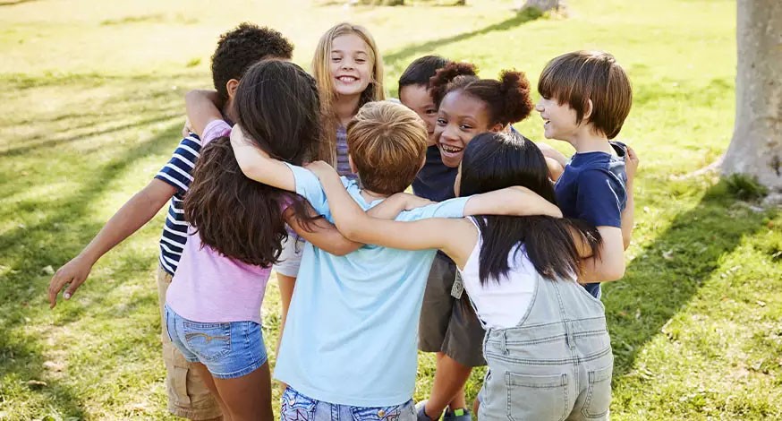 É dever das escolas ensinar a ter empatia