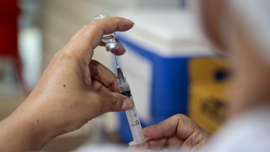 Covid-19, dengue, gripe e paralisia infantil: confira as campanhas de vacinação no Rio
