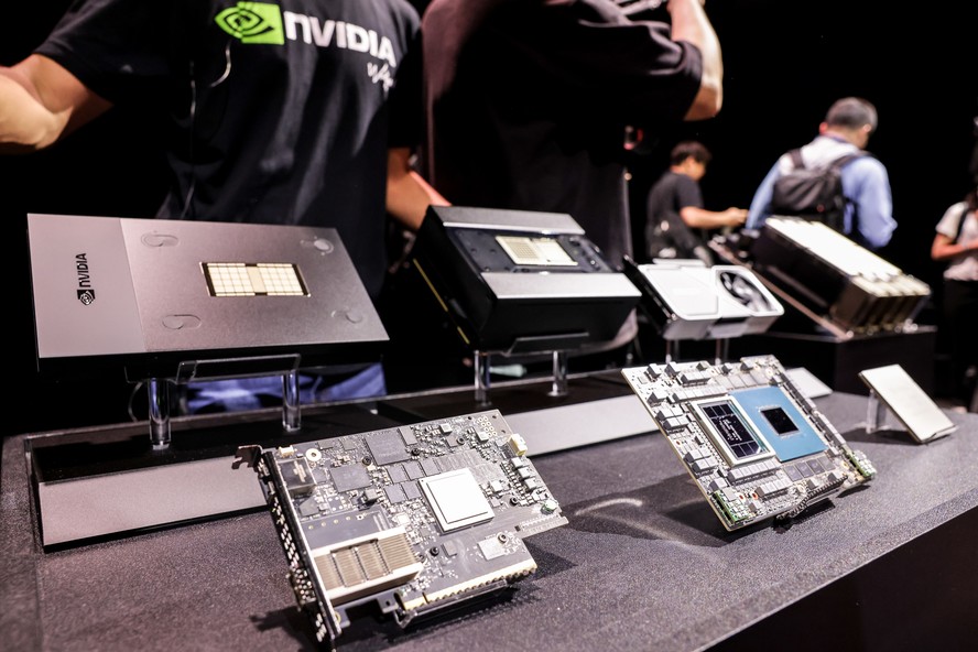 Governo Trump avalia internamente a ideia de vender chips da Nvidia à China