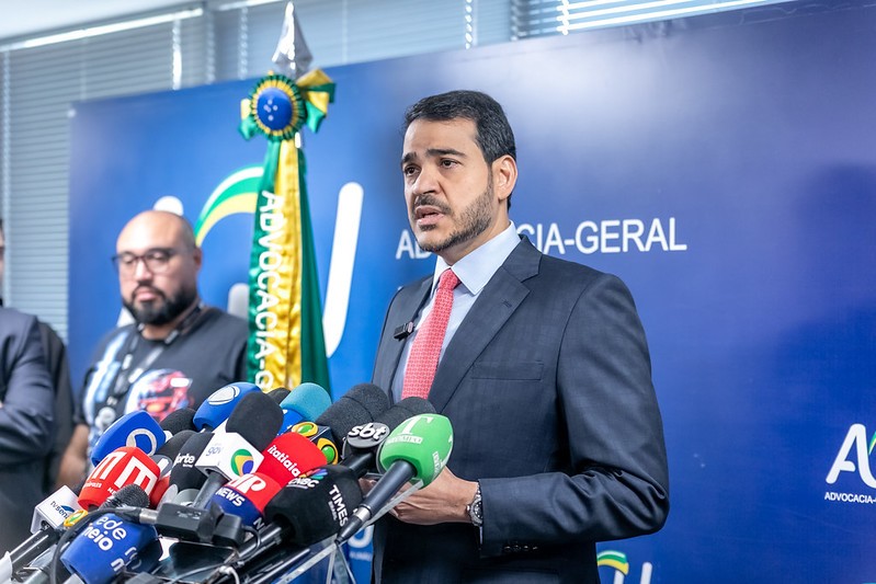 AGU pede que Polícia Federal investigue publicações de bolsonaristas com fake news contra Banco do Brasil