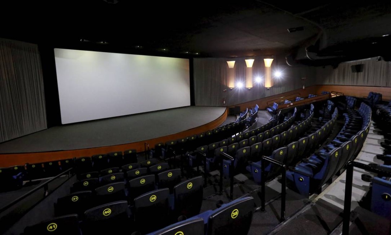 Sala de exibição: cinema foi projetado pelo arquiteto Rafael Galvão, com 1.630 lugares  — Foto: Marcos Ramos / Agência O Globo