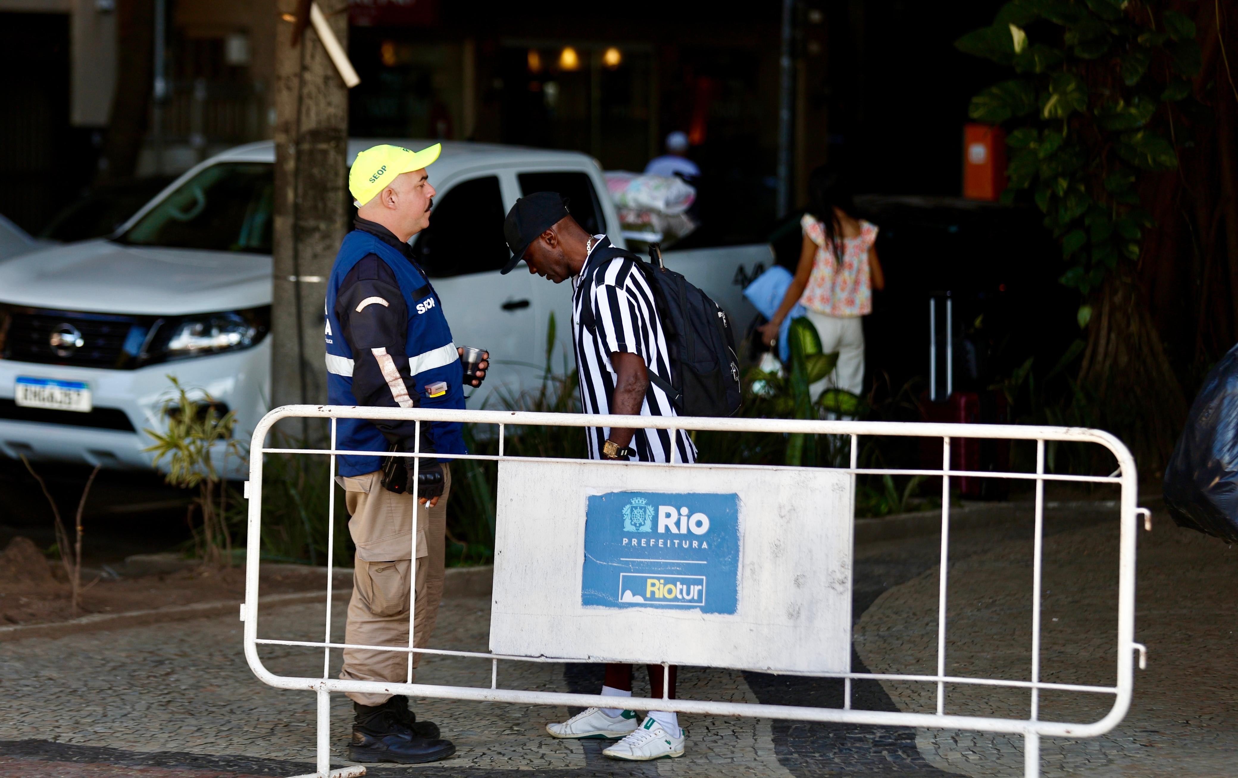 Orla da Zona Sul amanhece com grades no primeiro dia do Tolerância Zero