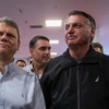 O governador de São Paulo, Tarcísio de Freitas, e o ex-presidente Jair Bolsonaro - Edilson Dantas/Agência O Globo/11-03-2023