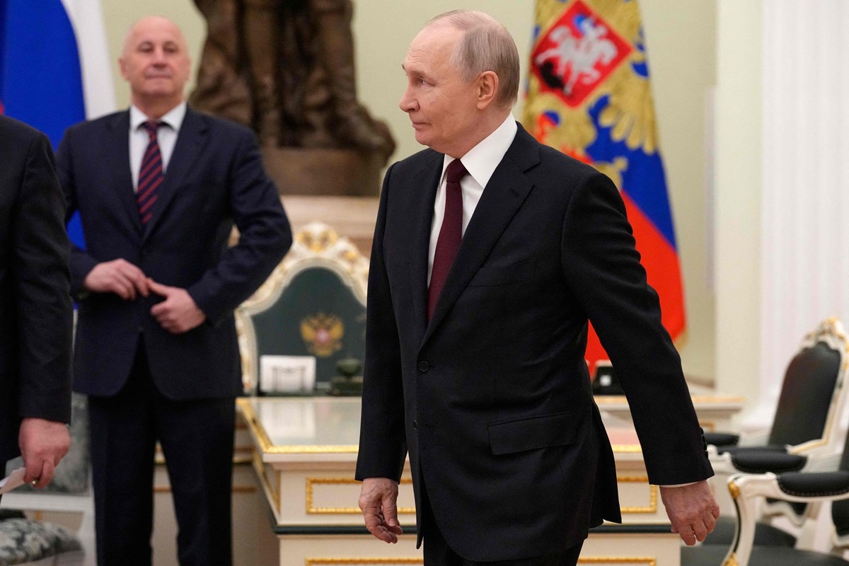 Putin promete 'apoio inabalável' ao novo líder supremo do Irã após morte de  Khamenei em ataques