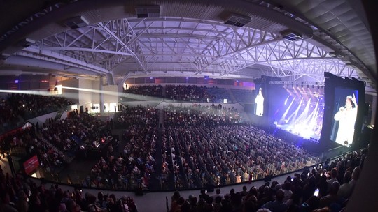 Show de Roberto Carlos na inauguração da Arena Niterói é alvo de questionamentos sobre custos e convites Show de Roberto Carlos na inauguração da Arena Niterói é alvo de questionamentos sobre custos e convites