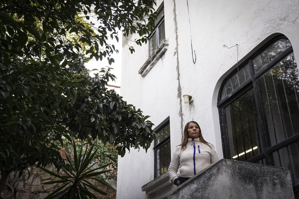 Mulheres dos EUA cruzam a fronteira para o México em busca de