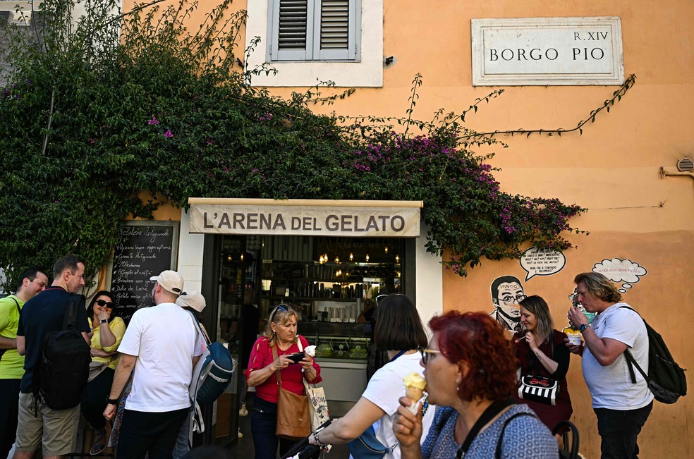 Sorveteria'L'Arena del Gelato' também é destino de cardeais — Foto: Gabriel Bouys/AFP