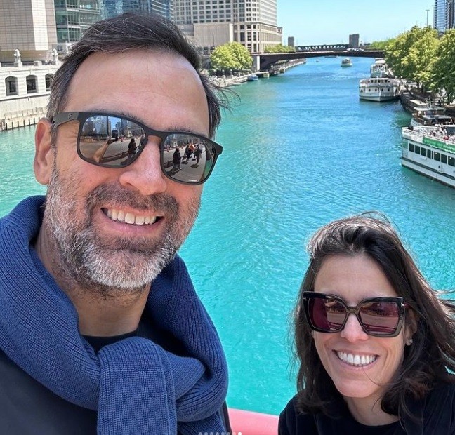 Tadeu Schmidt e a mulher em viagem ao exterior — Foto: Reprodução/Instagram