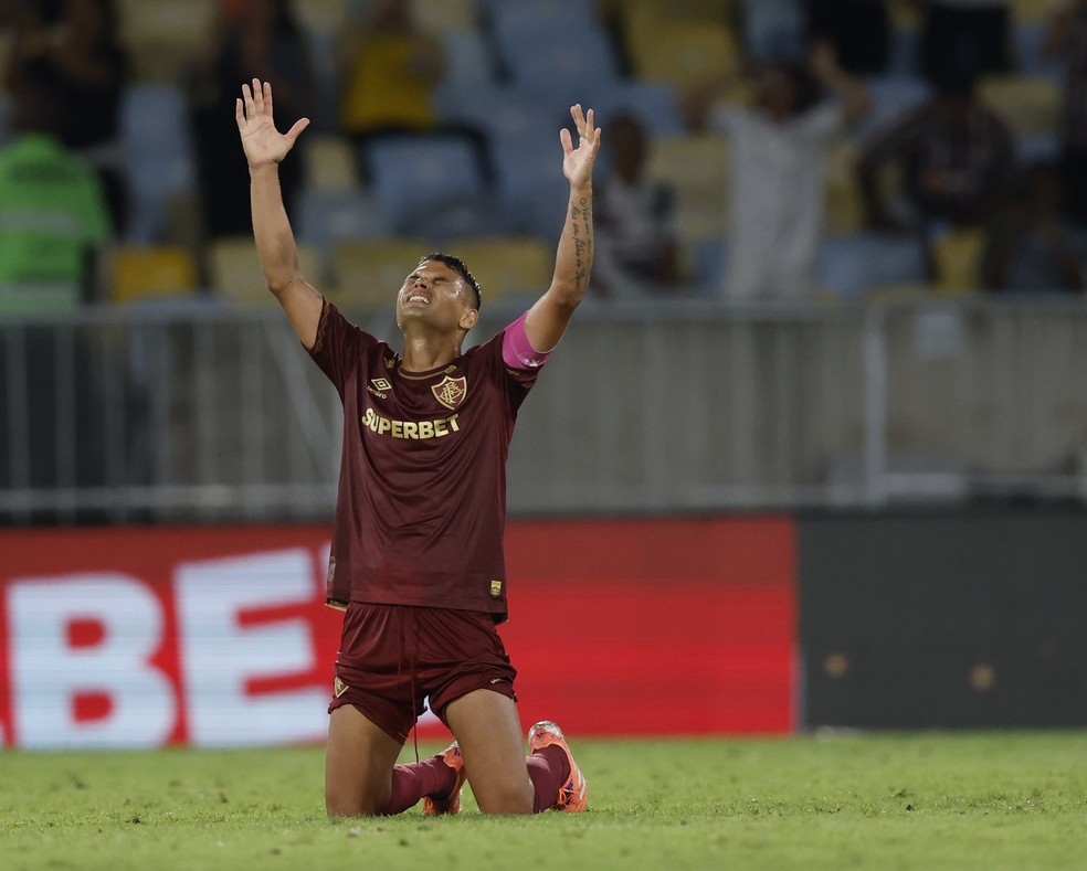 Com gol no último lance, Thiago Silva garantiu vitória do Fluminense sobre o Juventude no Brasileiro — Foto: Alexandre Cassiano