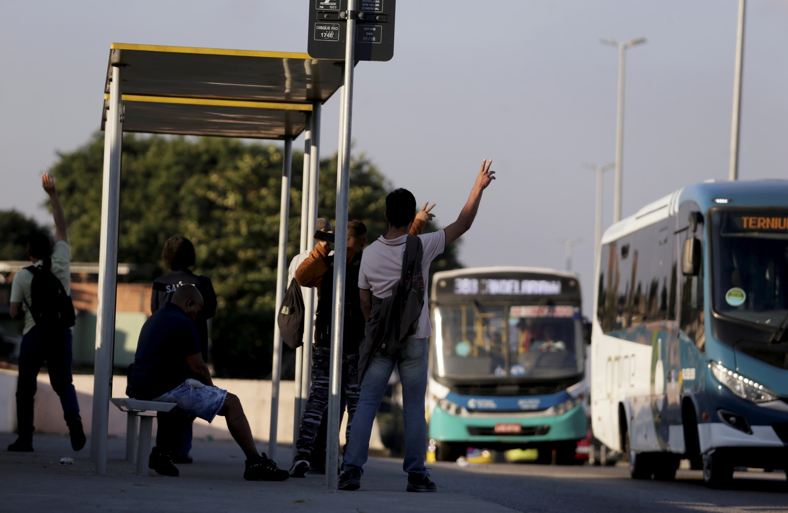 Rota da Avenida Brasil: bairros que cortam a via tiveram explosão de roubos a coletivo no ano passado — Foto: Marcelo Theobald / Agência O Globo