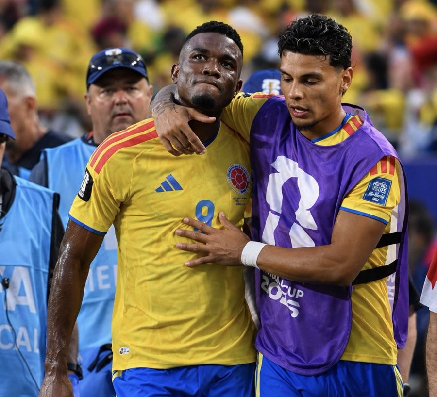 Colômbia perde Jhon Córdoba por lesão e atacante está fora da Copa do Mundo
