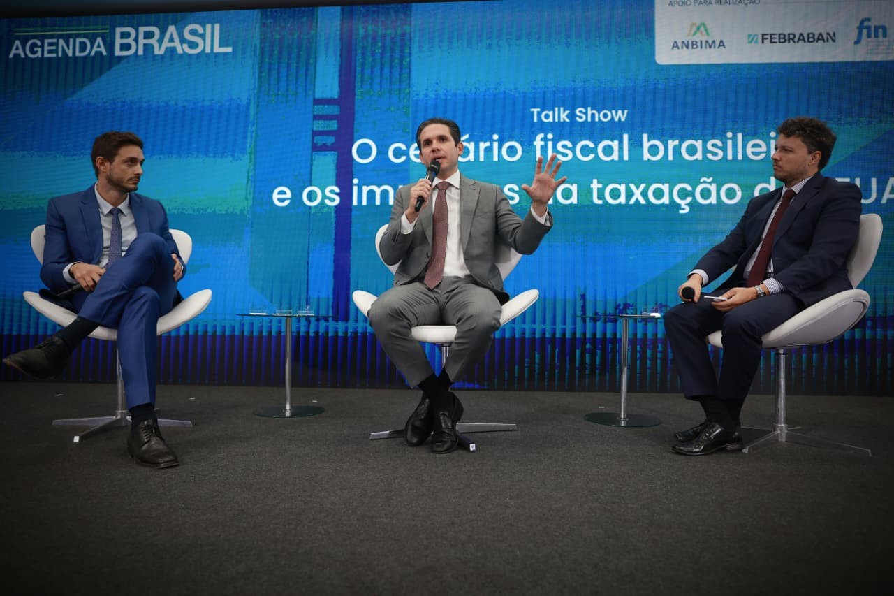 Motta diz que governo dos EUA precisa voltar à 'realidade' e que tarifaço precisa ser negociado via diplomacia