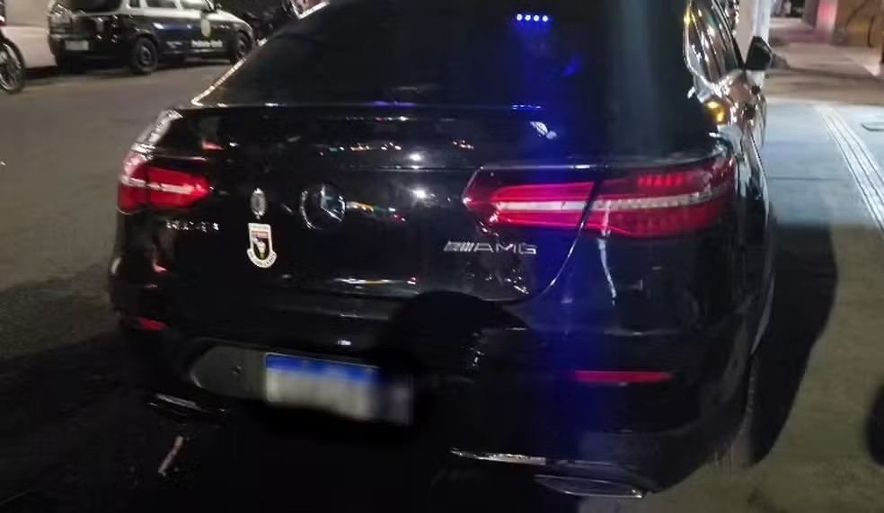 Neurocirurgião flagrado com giroflex na Avenida Paulista é solto após audiência de custódia