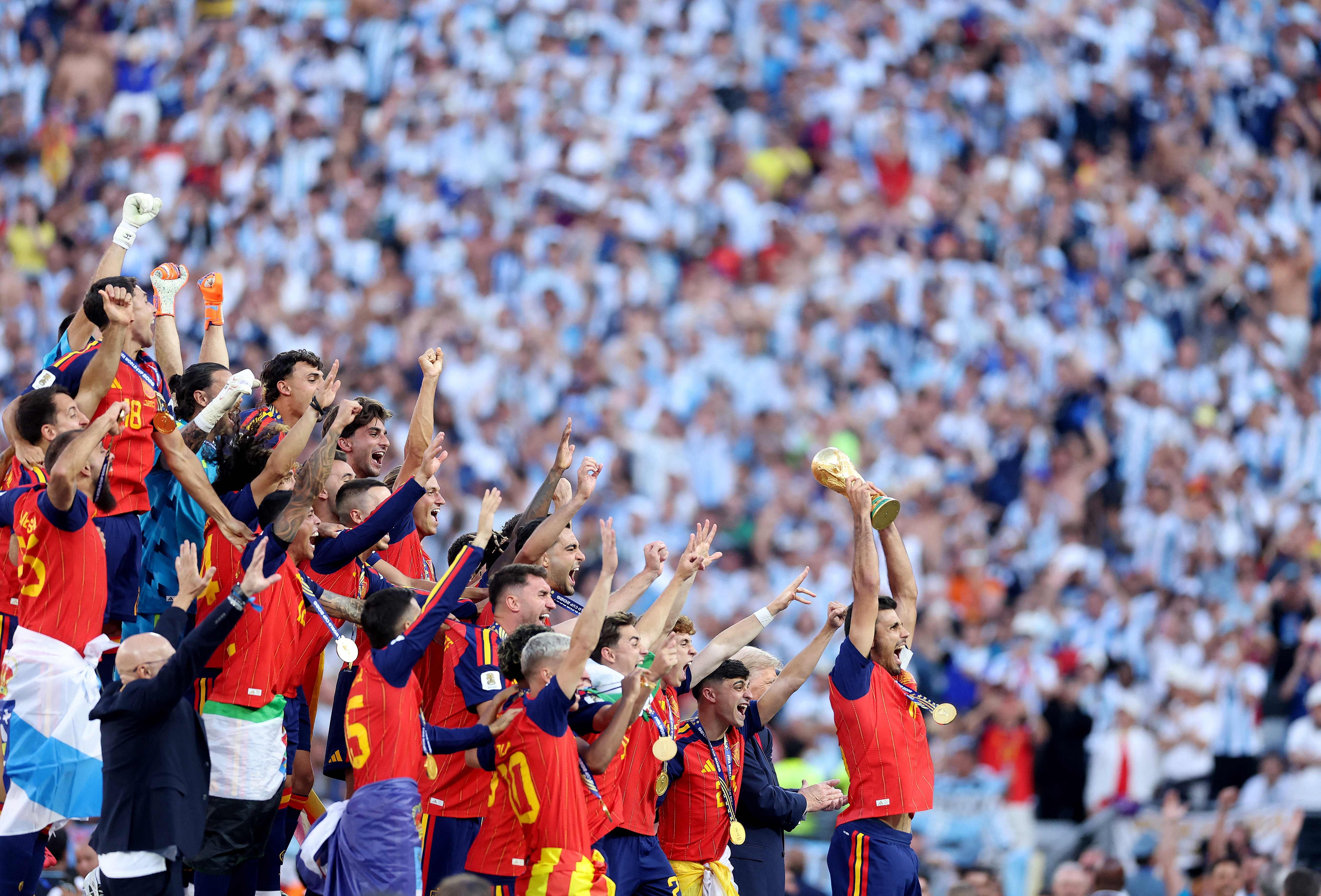 Barcelona sobe para 4º em ranking de clubes com mais campeões mundiais
