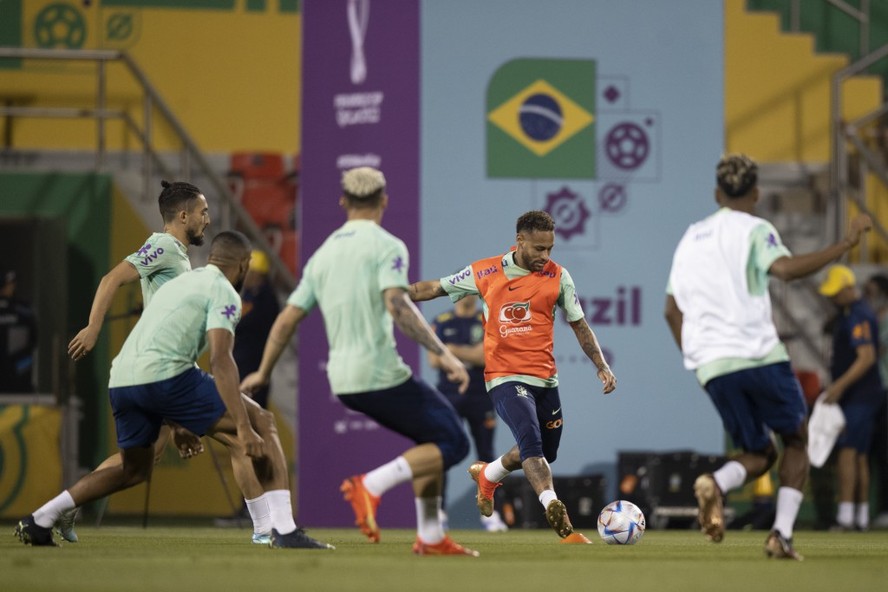 Copa do mundo: como a espera pelo primeiro jogo do Brasil afeta a saúde dos  torcedores